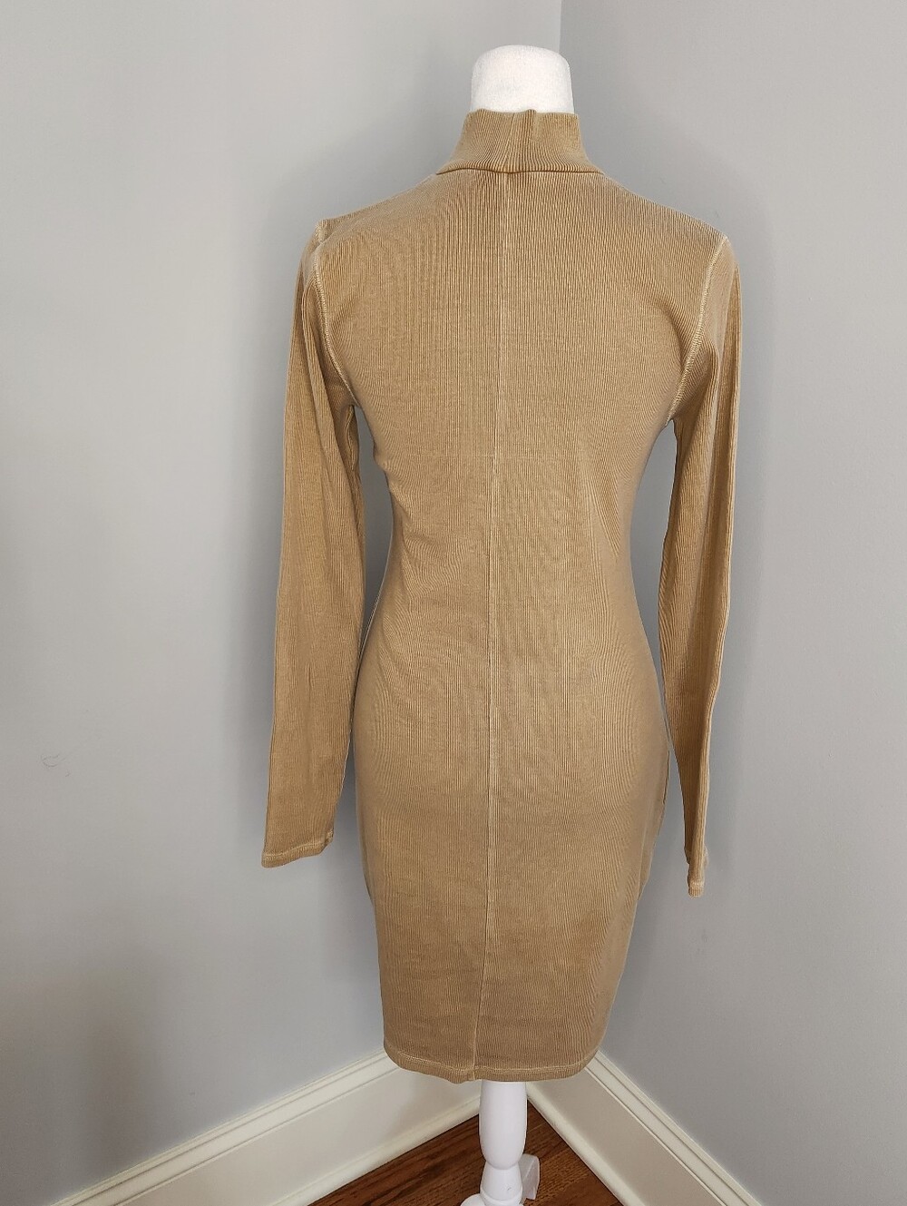 Old Navy Tan Turtleneck Long Sleeve Knit Dress S - Picture 4 of 9